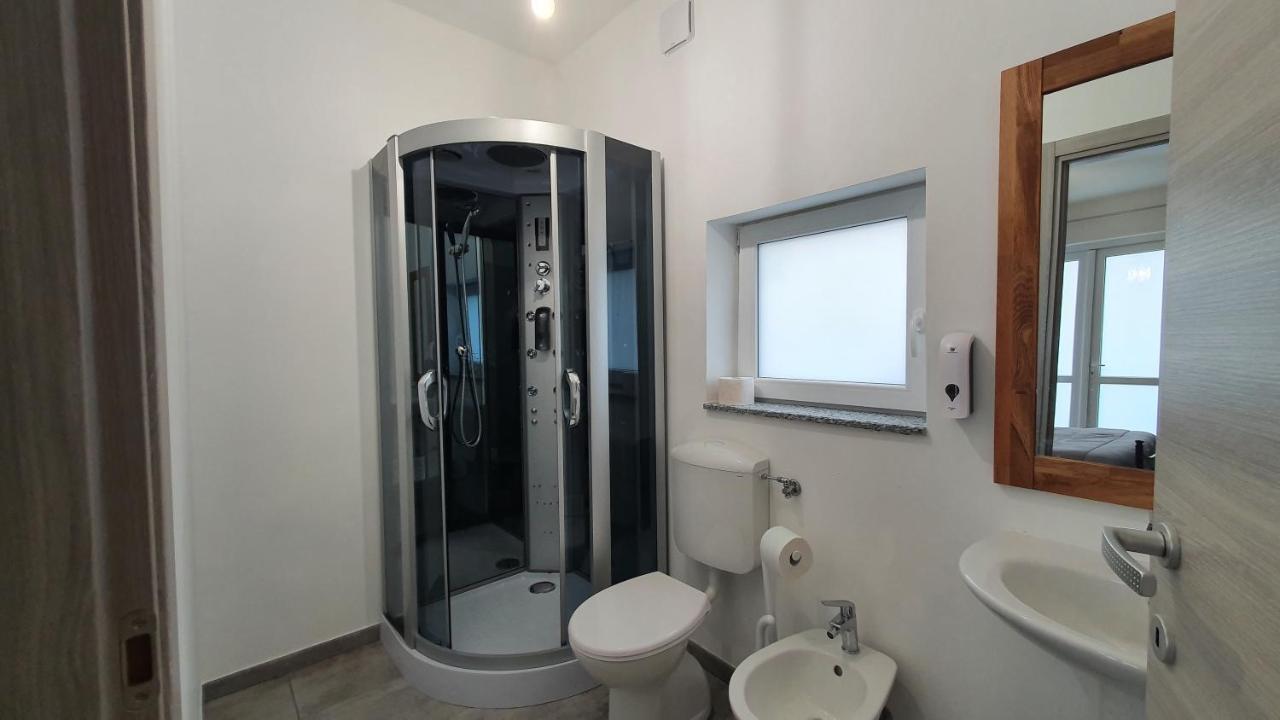 Hotel Fly Bed - Milano Malpensa Airport Cardano Al Campo Exterior foto